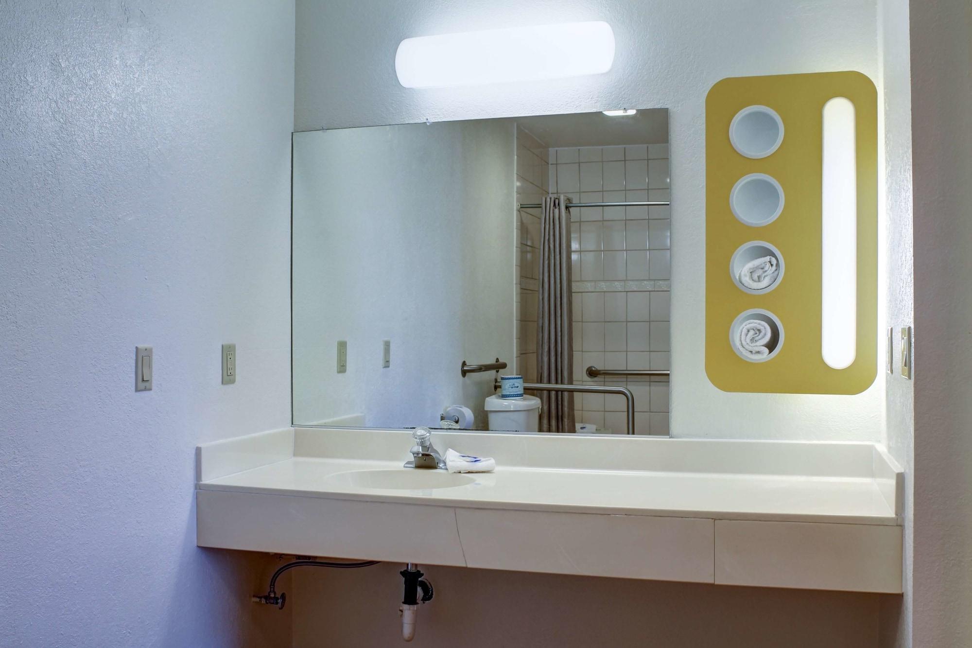 Motel 6-Bishop, Ca エクステリア 写真