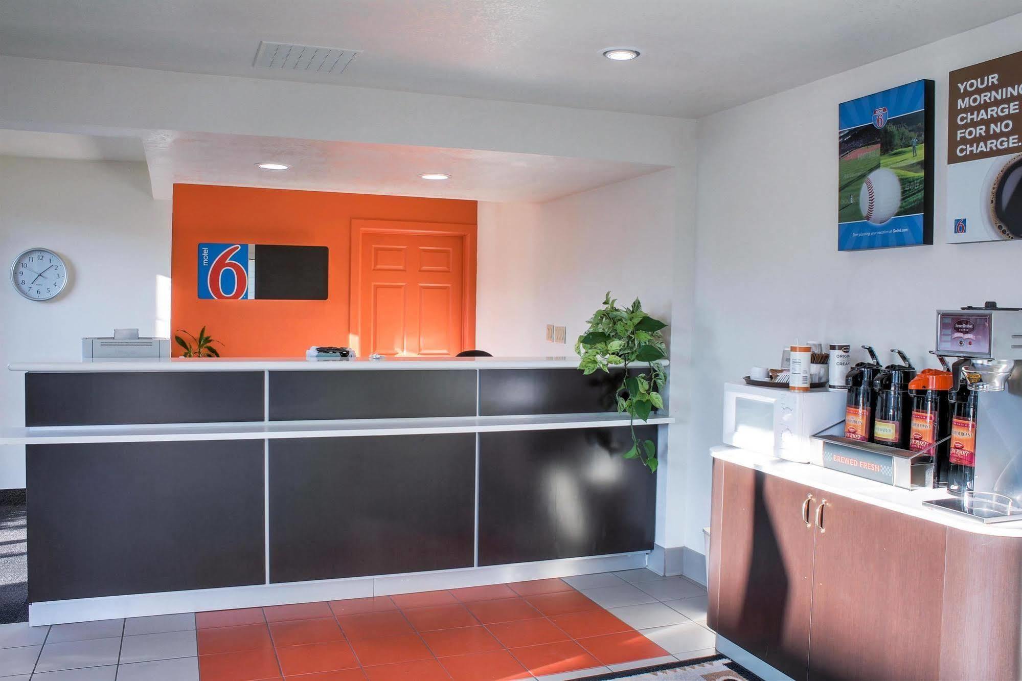 Motel 6-Bishop, Ca エクステリア 写真