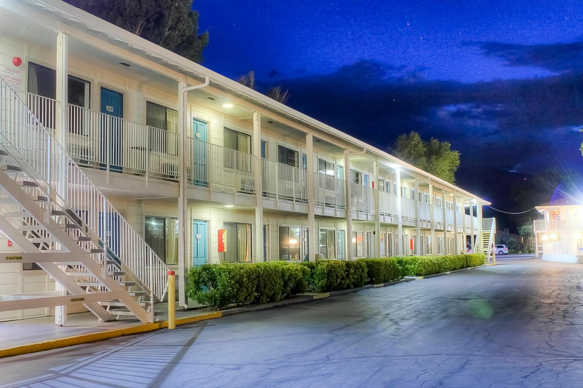 Motel 6-Bishop, Ca エクステリア 写真